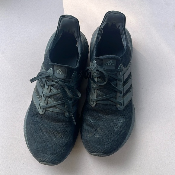 “Adidas-Mens Ultra Boost size 9.5” - Picture 1 of 12
